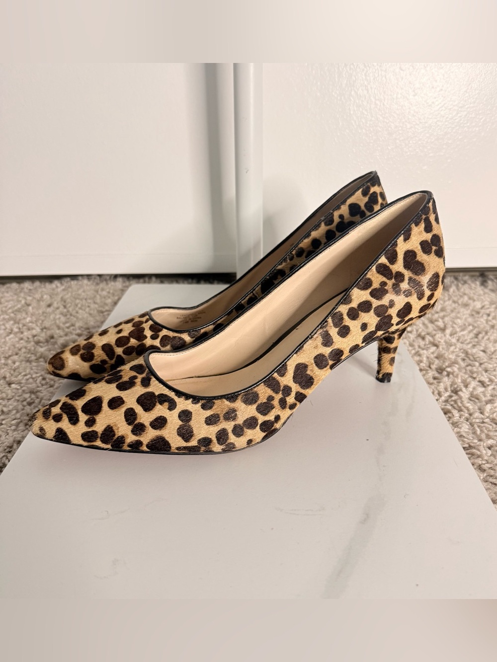 LEOPARD CALF HAIR KITTEN HEELS